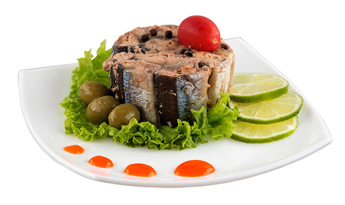 Консервы рыбные натуральные сайра  продажа по оптовой цене с рыбной базы в Подмосковье 