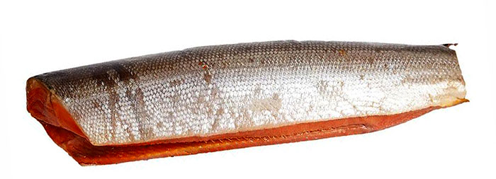 Пользу нерки невозможно описать до конца, в ее составе есть и фосфор, и железо, и магний с йодом, также всевозможные витамины, без которых функционированиечеловеческого организма было бы невозможным. Спортсмены могут не только для удовольствия, но и для пользы попробовать копченый балык нерки, так как в ее составе есть также жирные кислоты, такие как Омега-3 и Омега-6, являющиеся базисом для нейтрализации свободных радикалов, образующихся в организме спортсменов после долгих физических нагрузок. Любители пива и более спокойного отдыха также оценят тонкий вкус и аромат нерки.