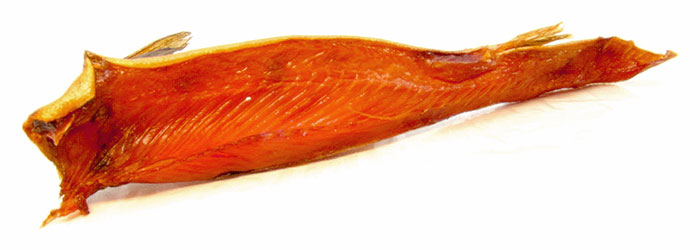  Теша Горбуши холодного копчения - это непременный атрибут пивных ресторанов. Обычно подается в качестве закуски к легким алкогольным напиткам и пользуется огромной популярностью. 