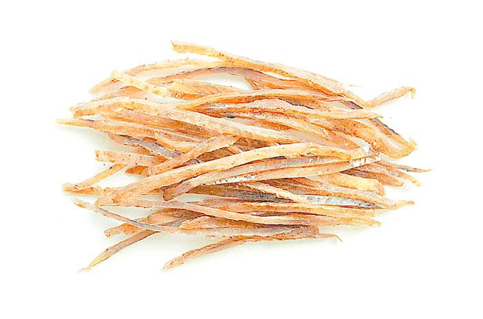 Камбала соломка. Продукт сделан из свежей рыбы, обитающей в морях Дальнего Востока. Закуски из камбалы сейчас становятся все популярнее.