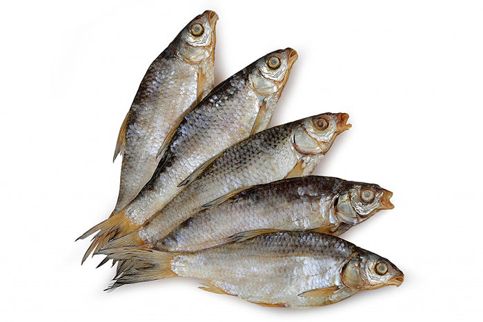 Реализуем на постоянной основе Сушено- вяленую воблу ,тарань, красноперку, чехонь, и другую рыбу, а так же сома и толстолобика холодного копчения, цельный и в нарез. Вся рыбка исключительного посола и обладает отличными органолептическими показателями. 