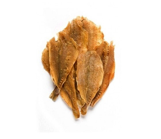 Окунек Золотистый - это нарезанные боковины рыбки, которые мы высушиваем под прессом и пропитываем рассолом с особым набором специй. В качестве специальной закуски к пиву Окунек золотистый признается одной из лучших закусок, особенно популярен среди любителей воблы.